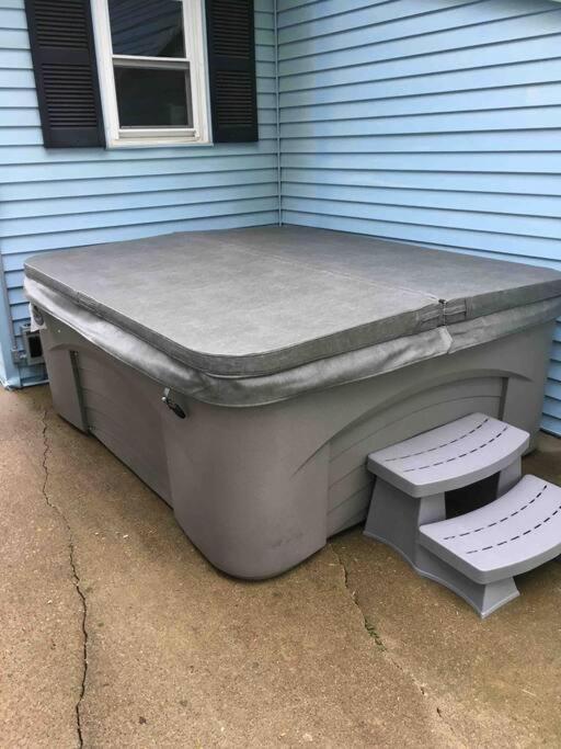 Willa Caddy Corner Has A Hot Tub Just Outside Of Town French Lick Zewnętrze zdjęcie